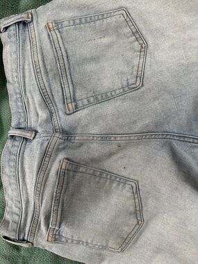 GAP Men's Light Blue Relaxed Denim Jeans